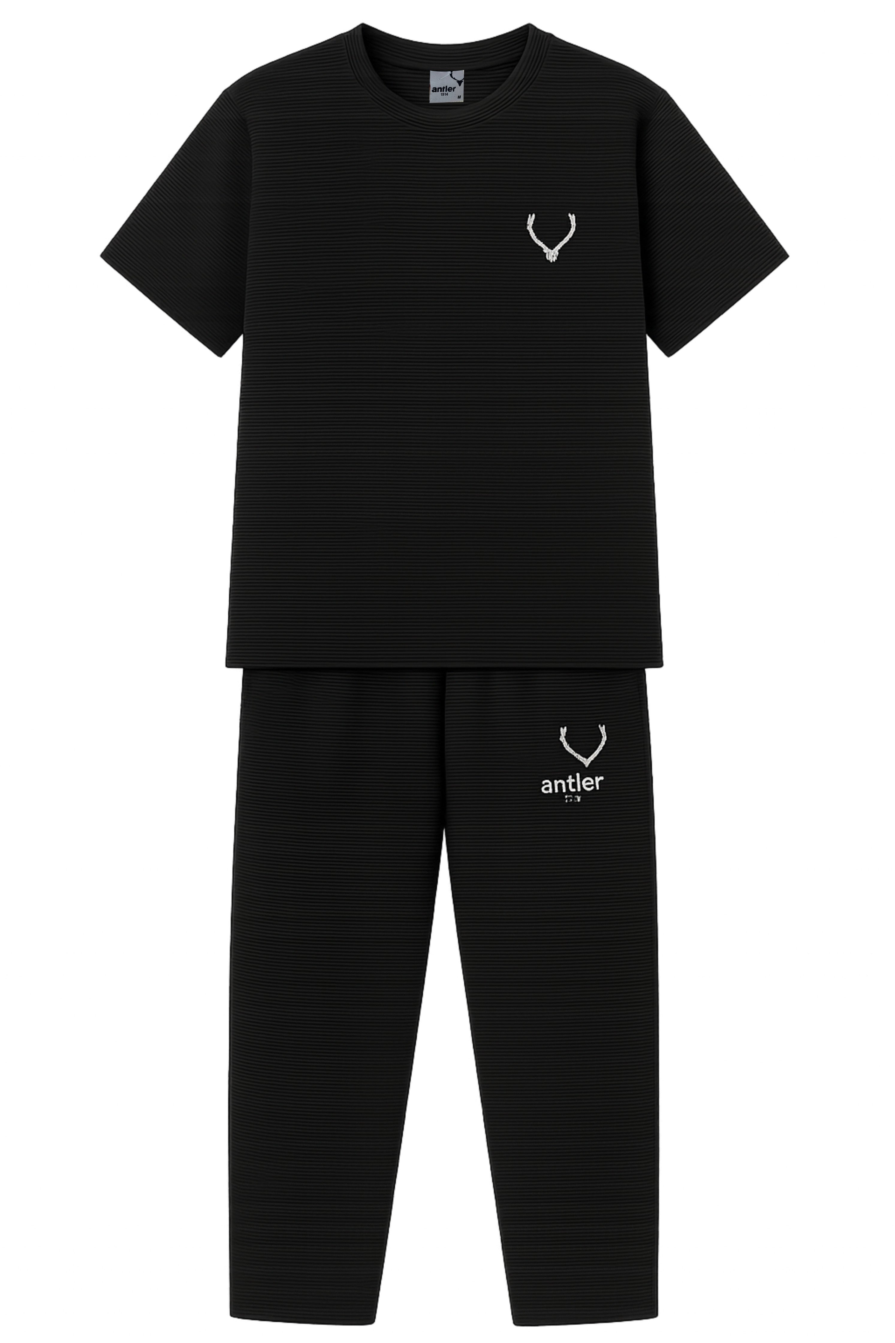 Black t-shirt and pants set. Antler Monza Outlet