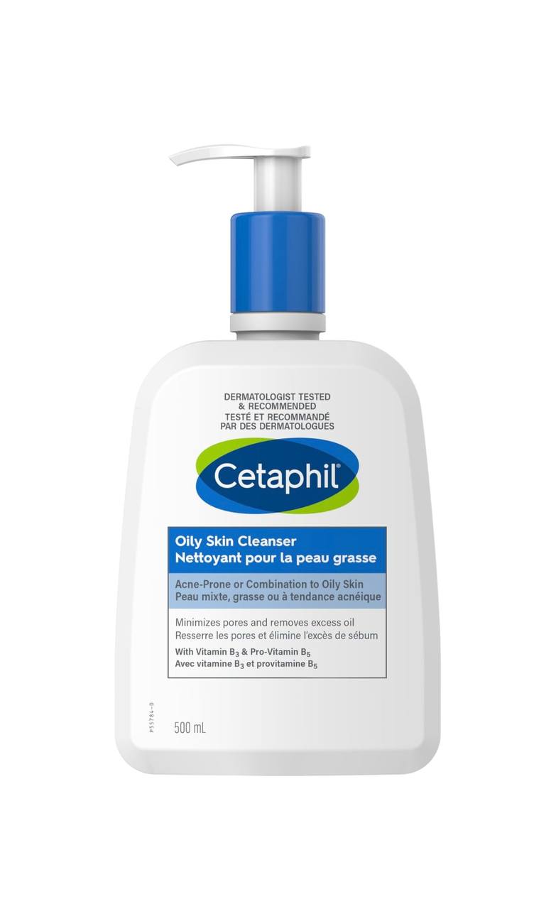 Cetaphil oily skin cleanser bottle on a white background Monza Outlet