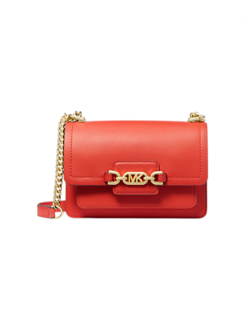 Red handbag with gold chain strap on a white background monza outlet, Shein outlet, monza fashion