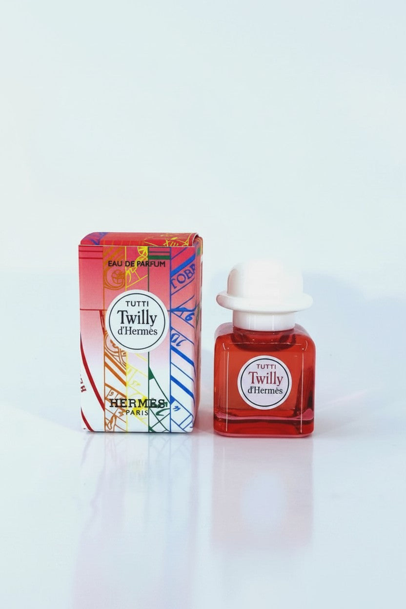 Hermes Twilly dHermes perfume bottle and packaging on a white background. Hermes, Monza Outlet, Monza Fashion, Shein Outlet