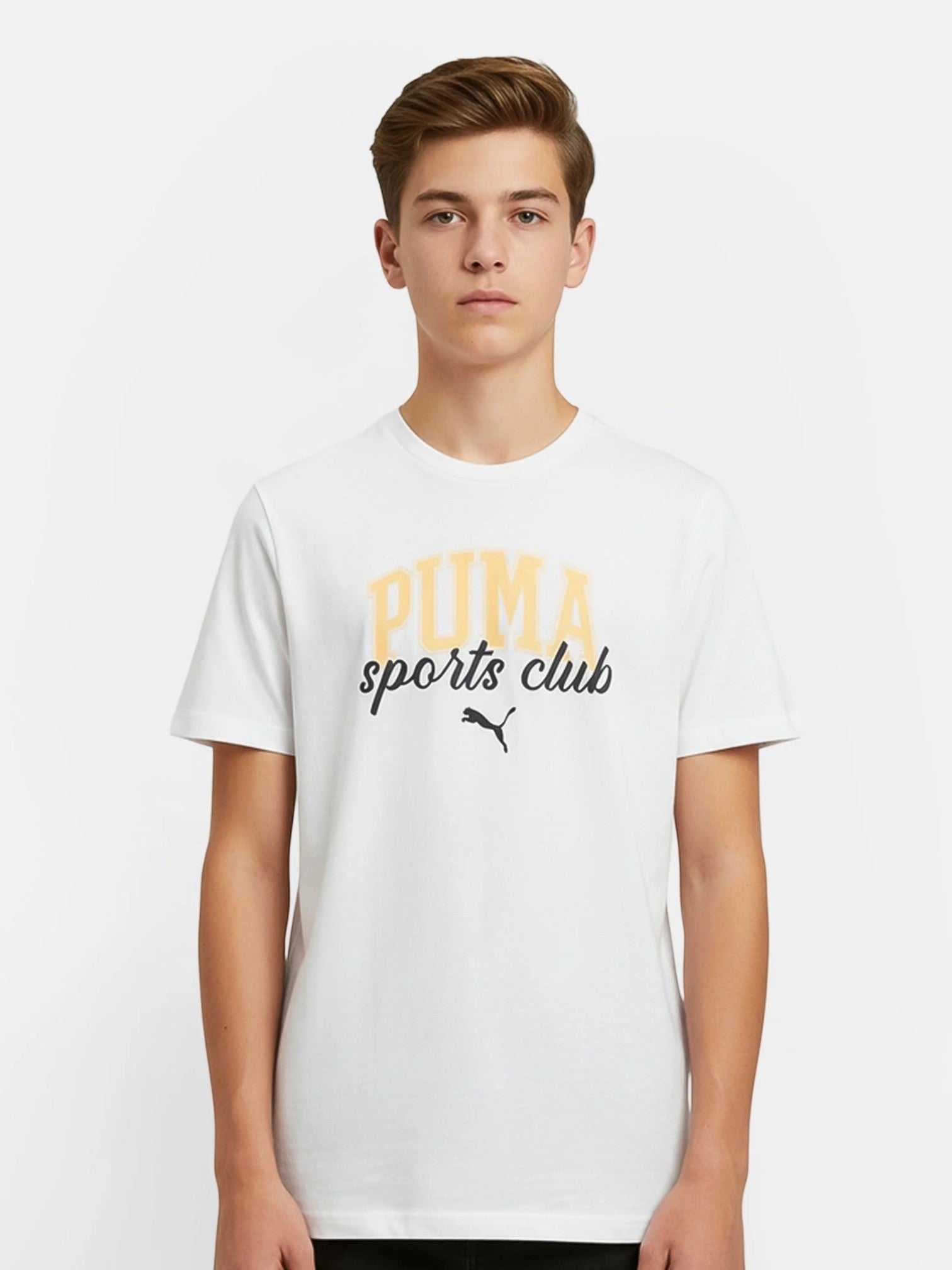 Person wearing a white Puma t-shirt with 'Puma sports club' text on a white background. Puma, Monza Outlet, Monza Fashion, Shein Outlet