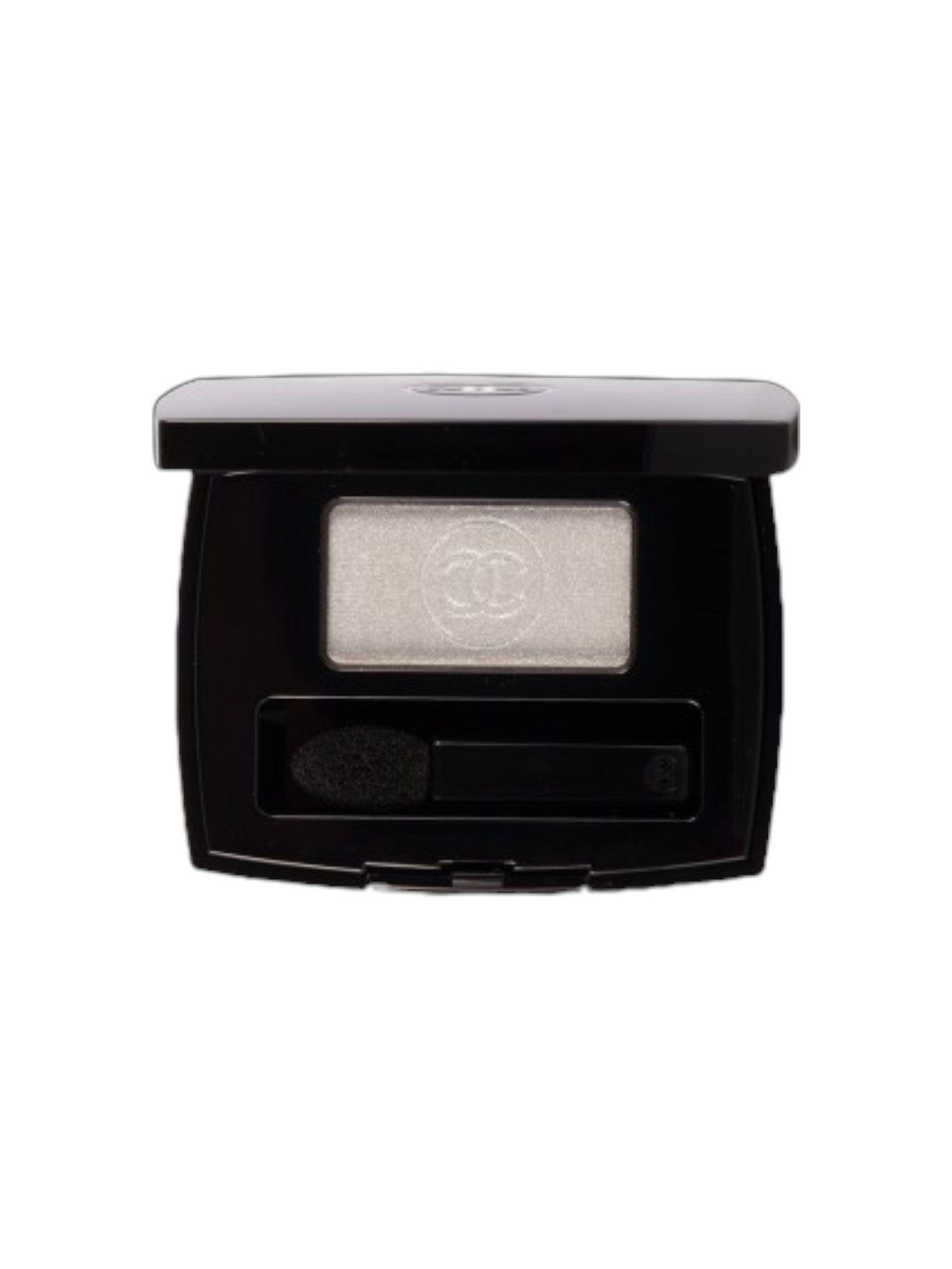Chanel eyeshadow compact on a white background. chanel, Monza Outlet, Monza Fashion, Shein Outlet