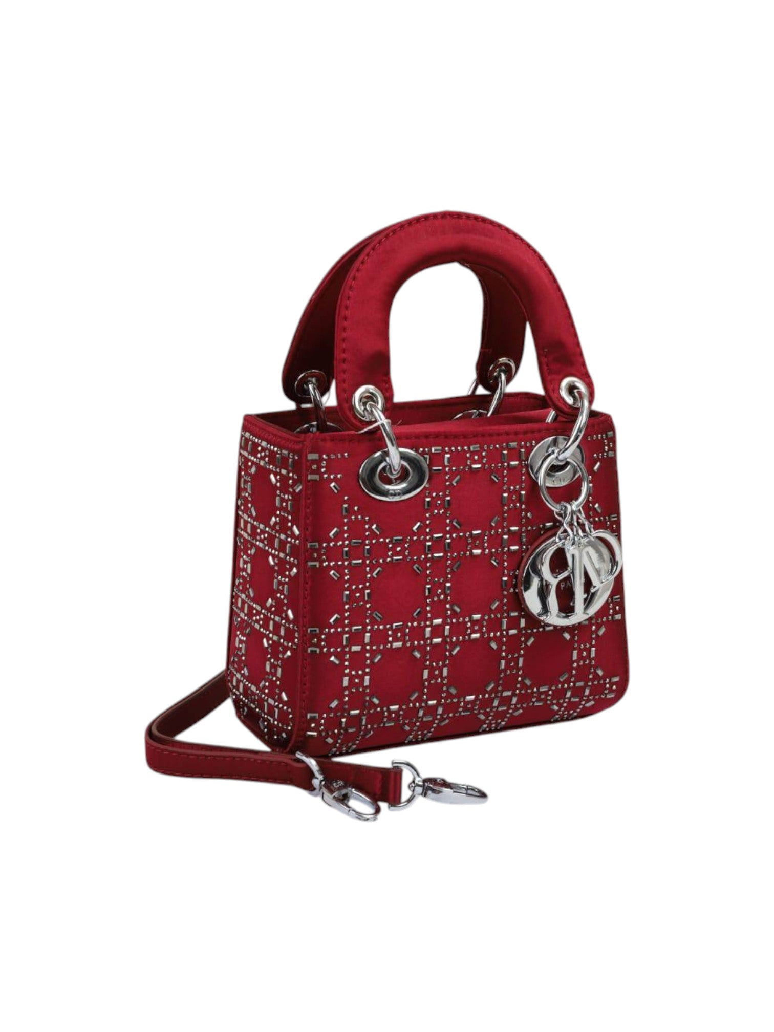 Red handbag with silver hardware on a white background monza outlet, Shein outlet, monza fashion