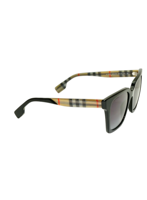 Sunglasses with checkered frame on a white background Monza Outlet, Monza Fashion, Shein Outlet