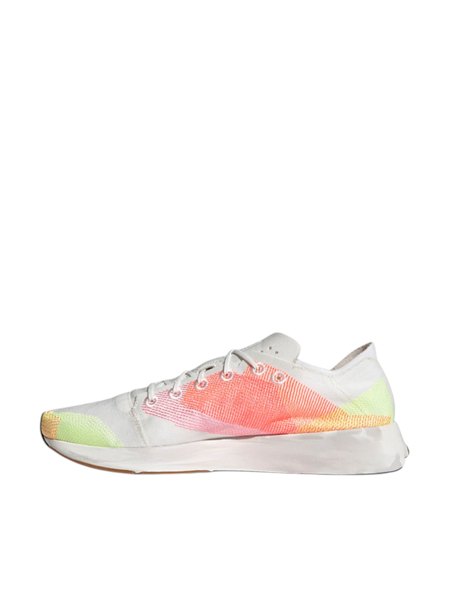 White sneaker with pink and yellow accents on a white background. Adidas, Monza Outlet, Monza Fashion, Shein Outlet