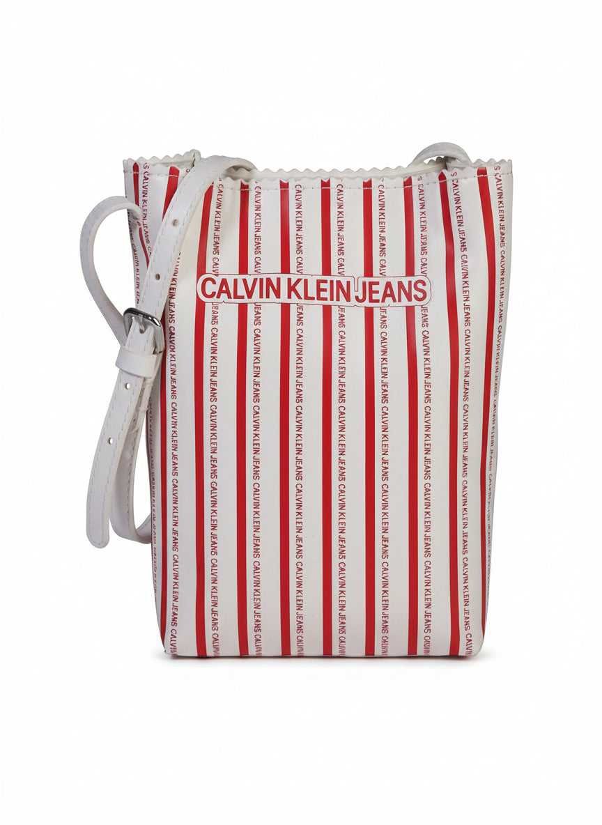 Red and white striped bag with Calvin Klein Jeans logo on a white background. Calvin Klein, Monza Outlet, Monza Fashion, Shein Outlet