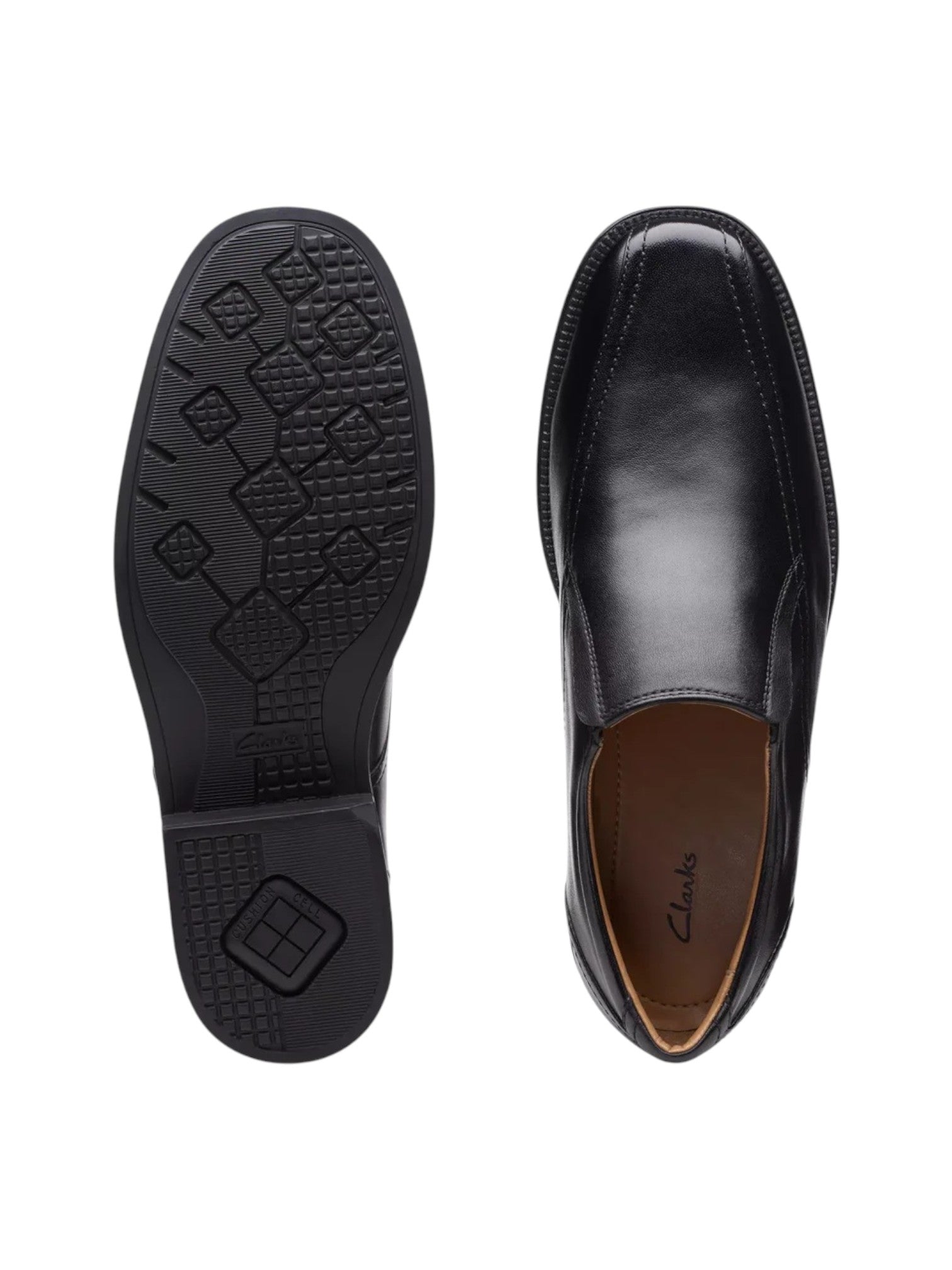 Black leather loafer shoes with sole and inner sole view on a white background. Clarks, Monza Outlet, Monza Fashion, Shein Outlet