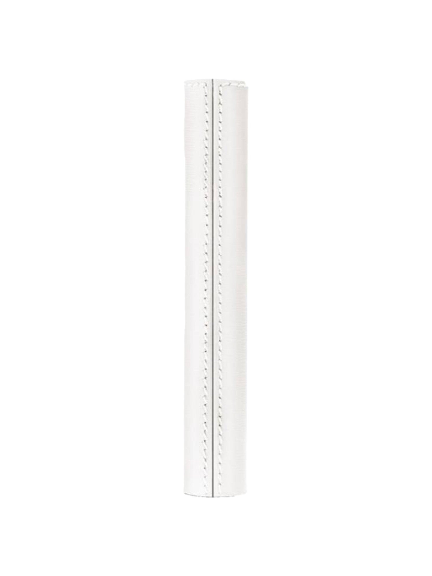 White ruler with measurement markings on a white background Monza outlet, monza fashion, shein outlet, shien outlet
