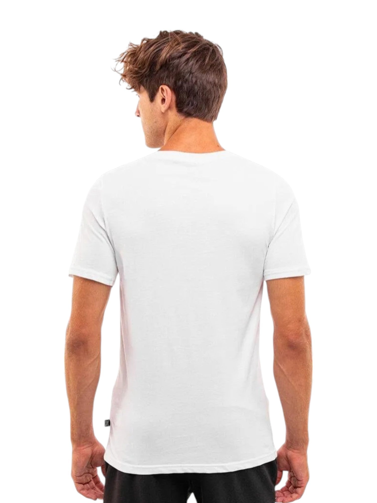 Man wearing a white t-shirt on a white background. Puma, Monza Outlet, Monza Fashion, Shein Outlet