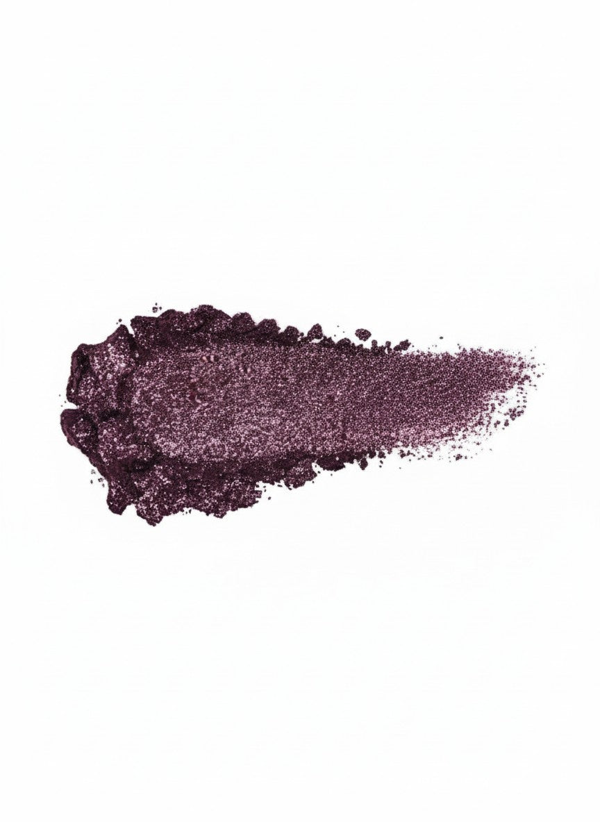 Purple eyeshadow swatch on a white background. Kiko, Monza Outlet, Monza Fashion, Shein Outlet