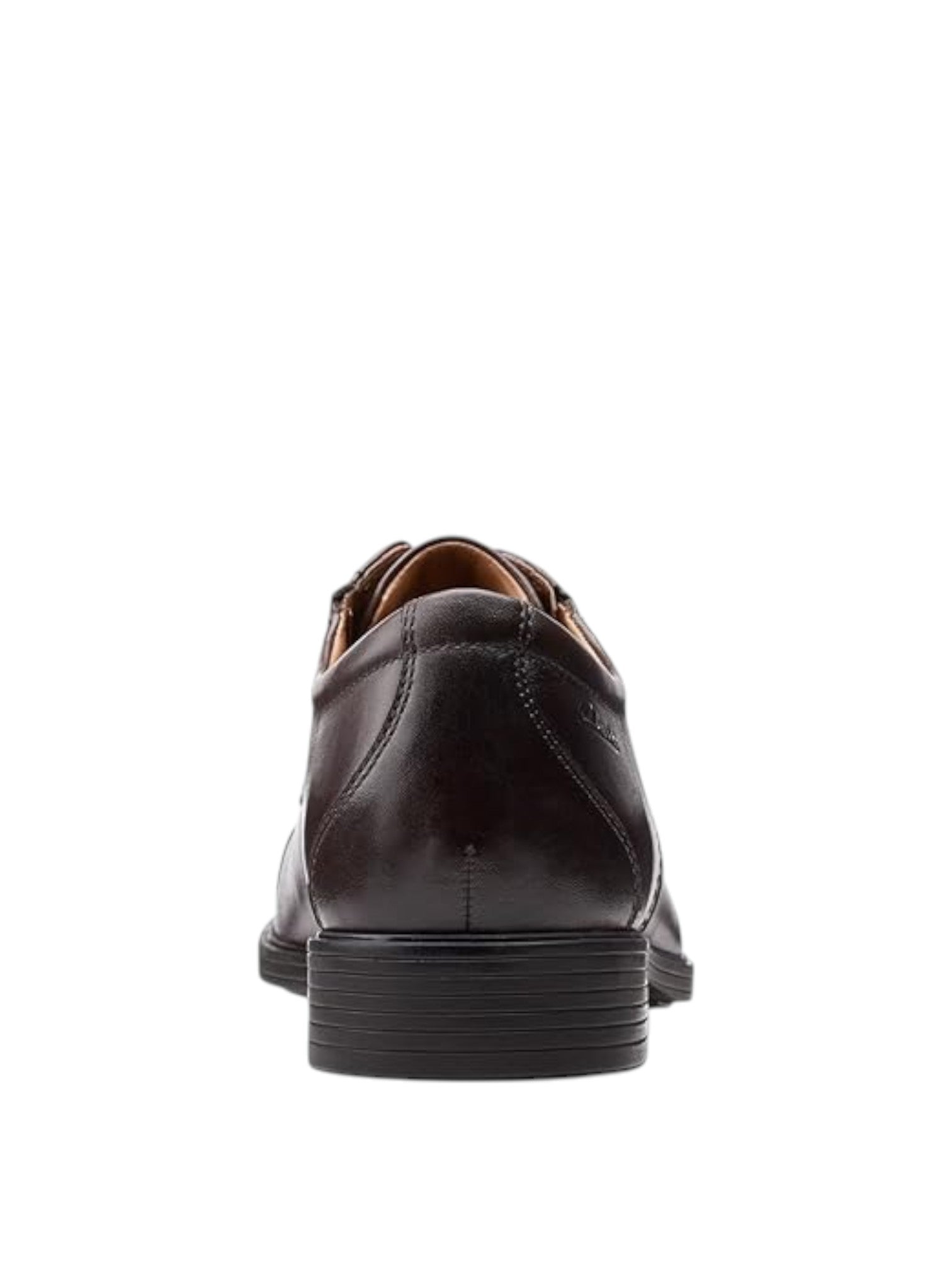 Brown leather dress shoe on a white background. Clarks, Monza Outlet, Monza Fashion, Shein Outlet