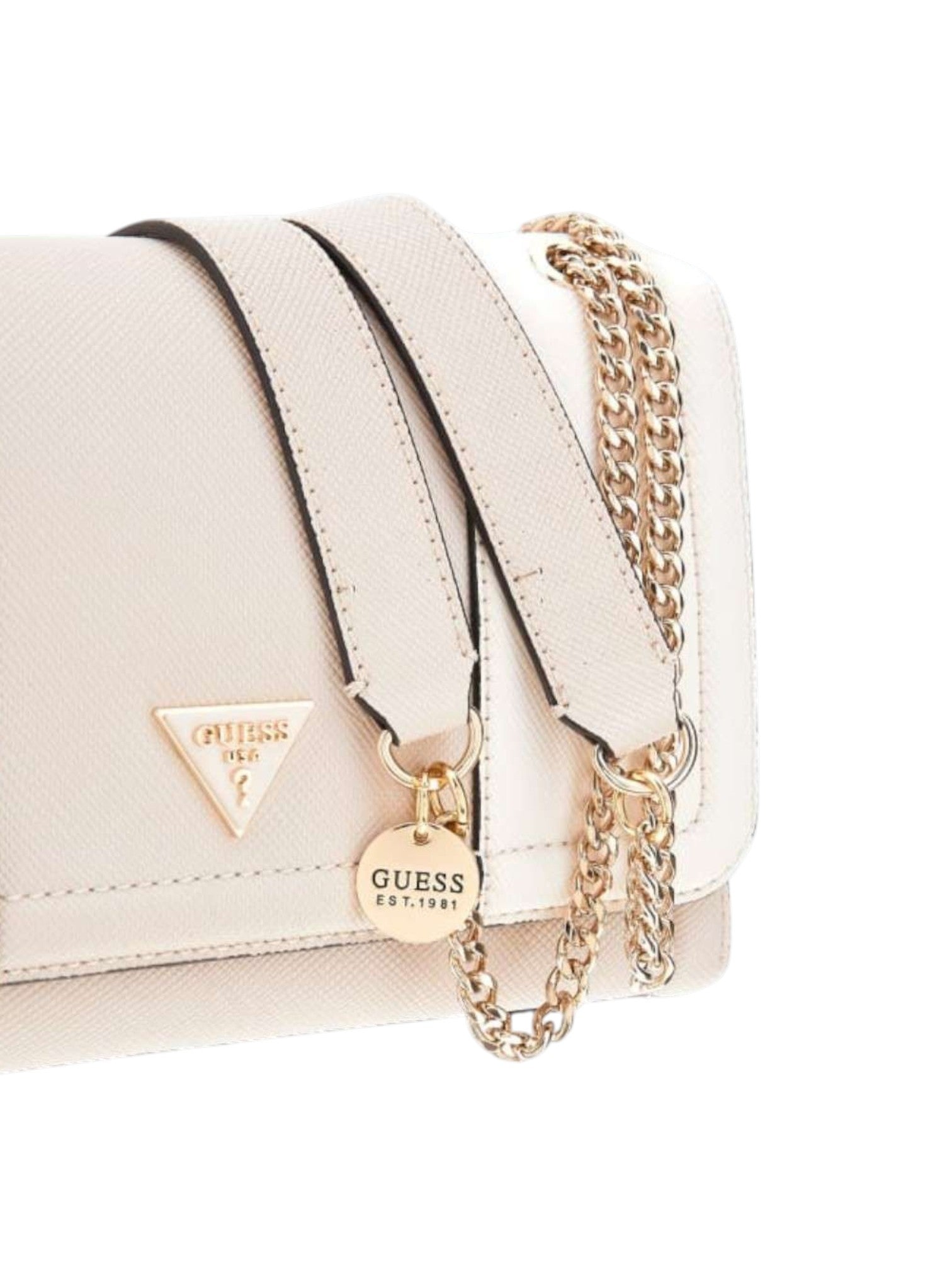 White handbag with gold chain and Guess logo on a white background. Guess, Monza Outlet, Monza Fashion, Shein Outlet