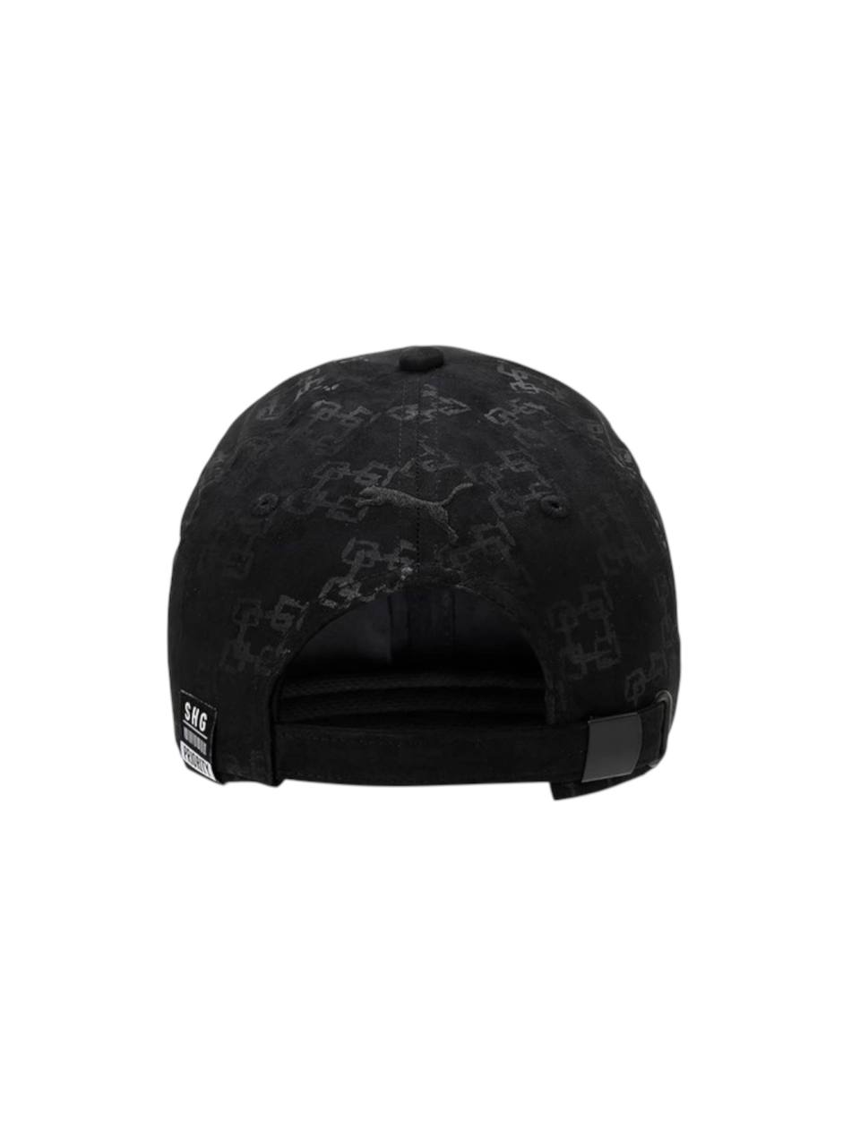 Black cap with monogram pattern on a white background monza outlet, Shein outlet, monza fashion