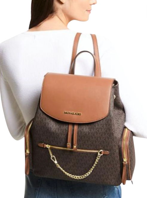 Brown backpack with gold chain detail on a white background, Michael Kors, Monza Outlet, Monza Fashion, Shein Outlet