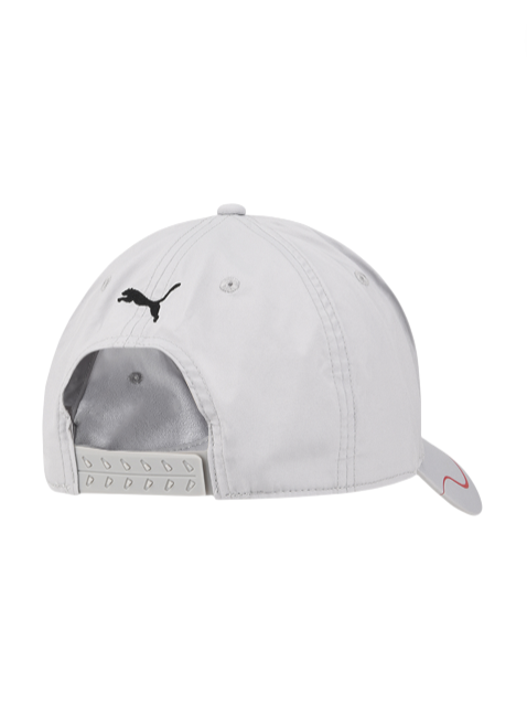 White cap with Puma logo on a white background Puma Monza Outlet