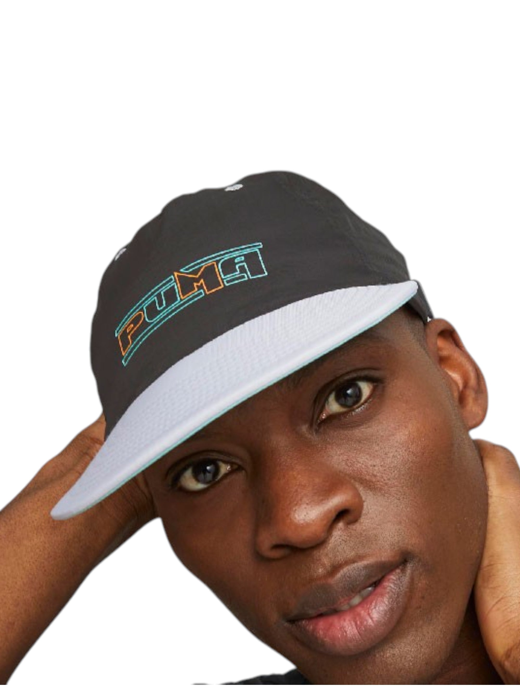 Person wearing a black and white cap with Puma logo on a white background Puma Monza Outlet