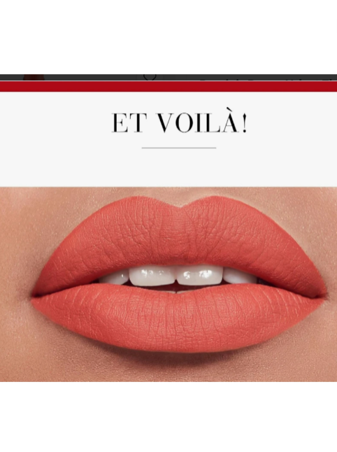 Close-up of coral lipstick on lips with ET VOILÓ! text above. Bourjois Monza Outlet