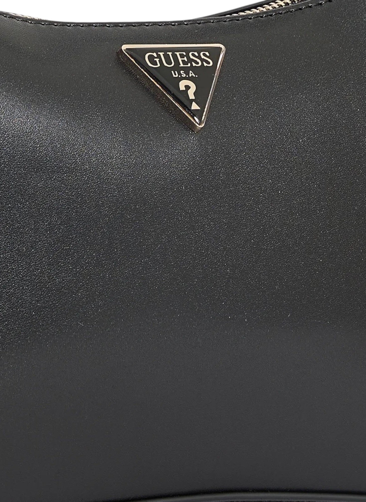 Black handbag with Guess logo on a black background. Guess, Monza Outlet, Monza Fashion, Shein Outlet