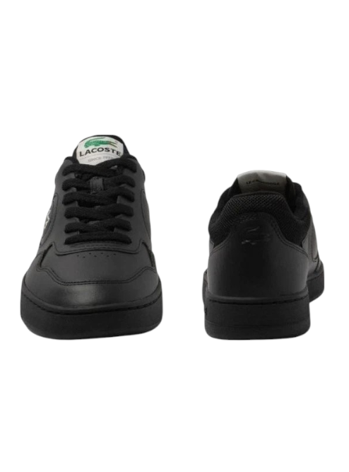 Black sneakers with Lacoste branding on a white background Lacoste Monza Outlet