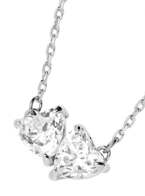 Heart-shaped diamond necklace on a white background monza outlet, Shein outlet, monza fashion