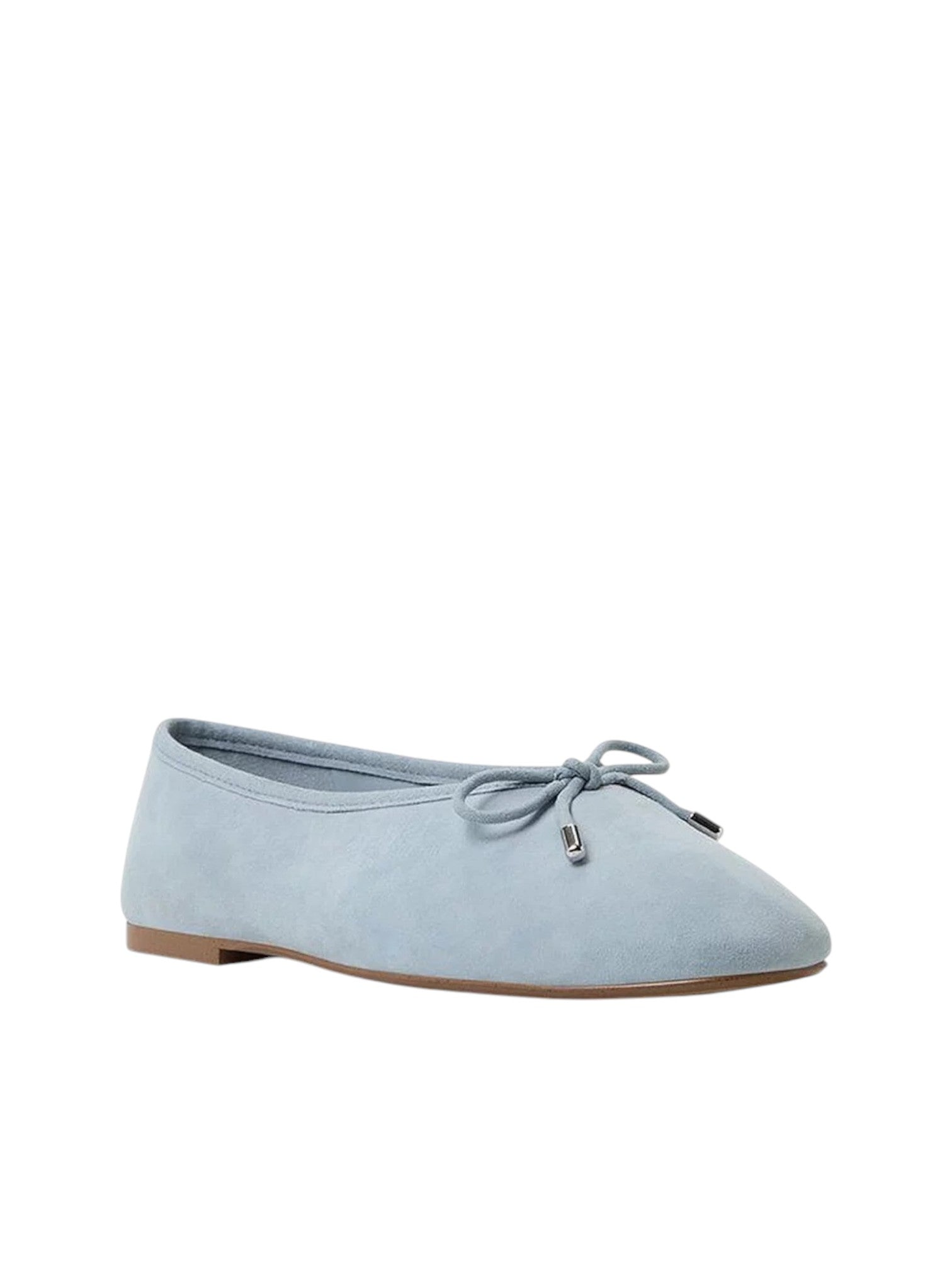 Light blue flat shoe with a bow on a white background. Aldo, Monza Outlet, Monza Fashion, Shein Outlet