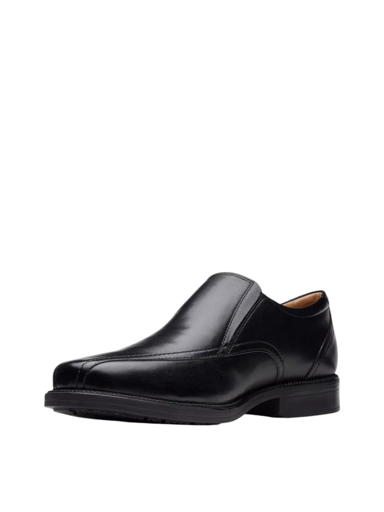Black leather slip-on shoe on a white background. Clarks, Monza Outlet, Monza Fashion, Shein Outlet