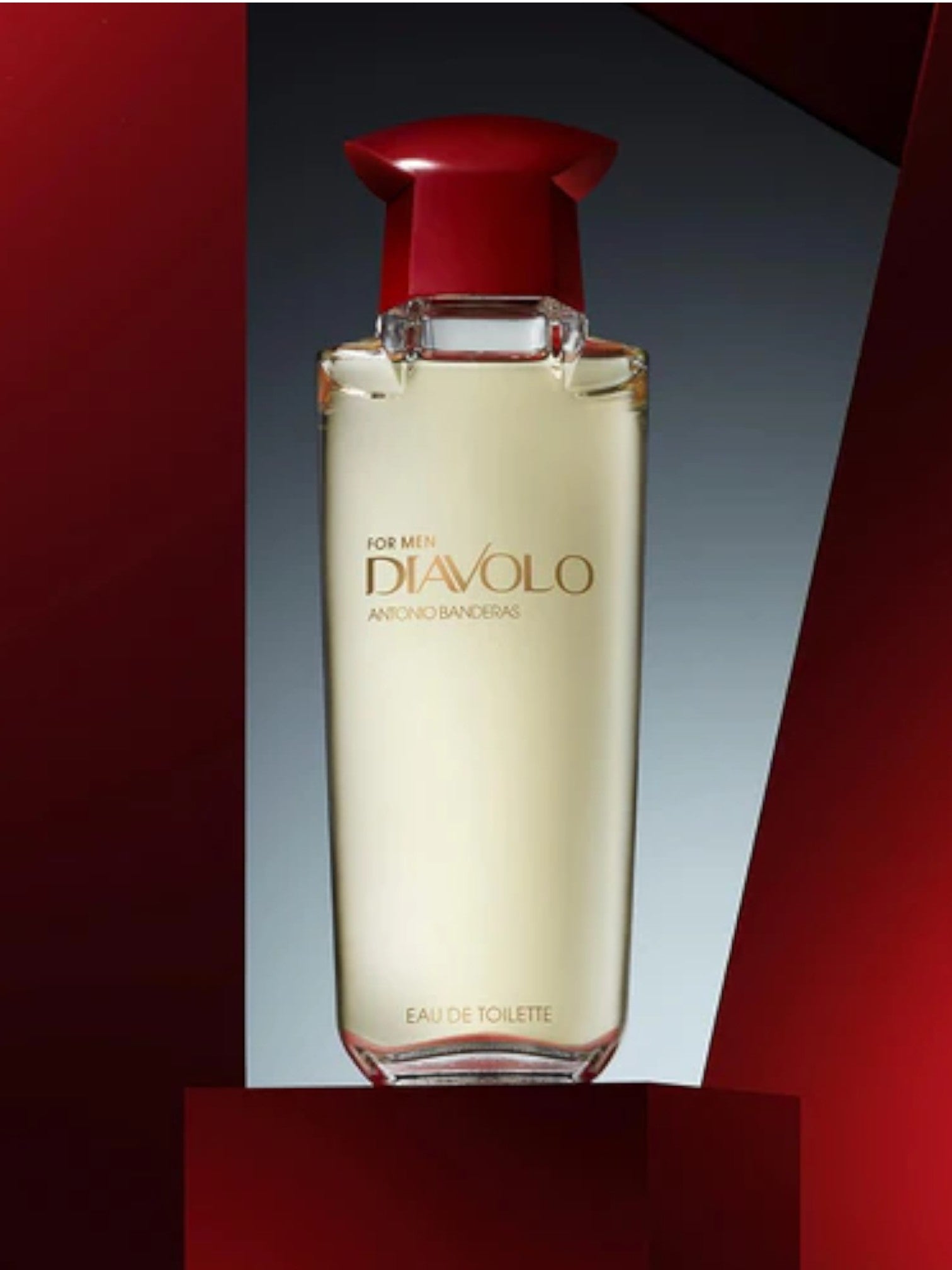 Diávolo perfume bottle with red cap on a gradient background. Antonio Bandera, Monza Outlet, Monza Fashion, Shein Outlet