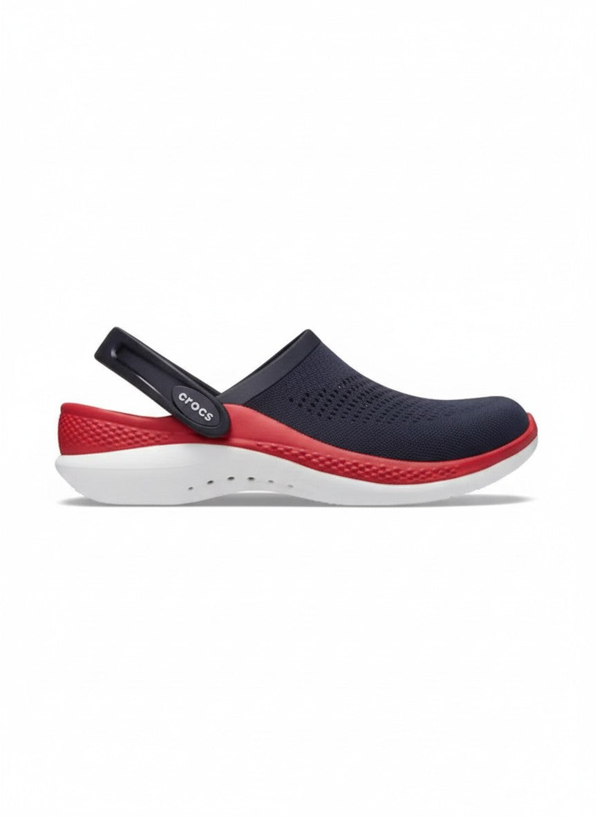 Navy and red Crocs sandal on a white background. Crocs, Monza Outlet, Monza Fashion, Shein Outlet 