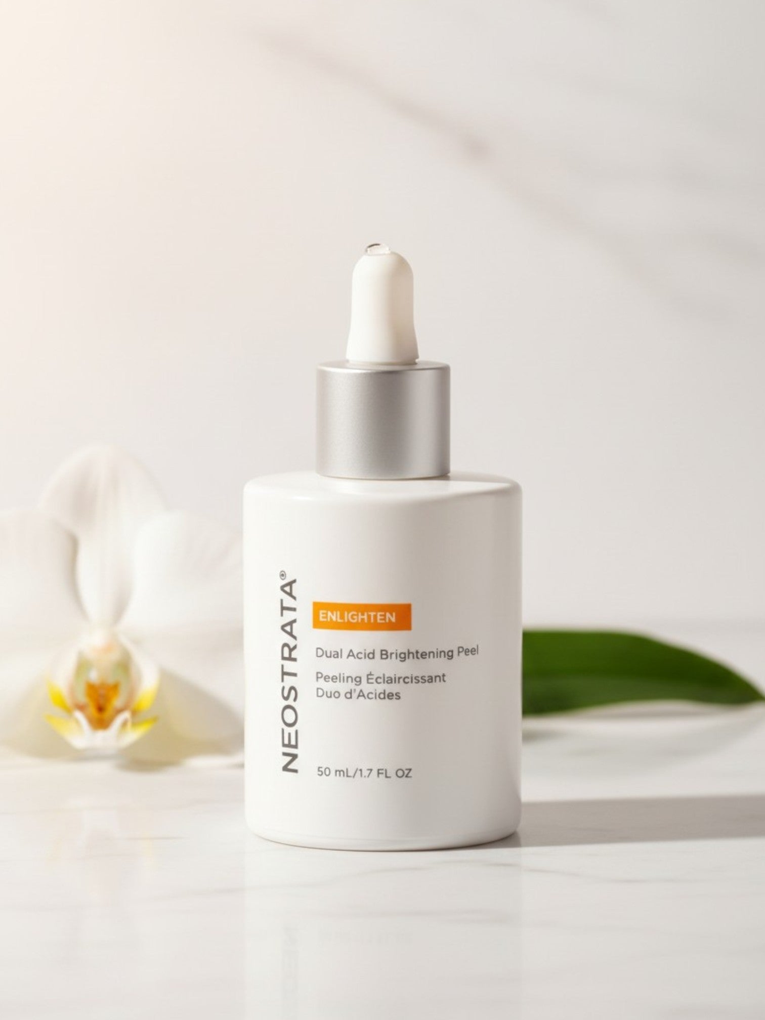 Neostata skincare product with dropper on a light background. Neostrata, Monza Outlet, Monza Fashion, Shein Outlet