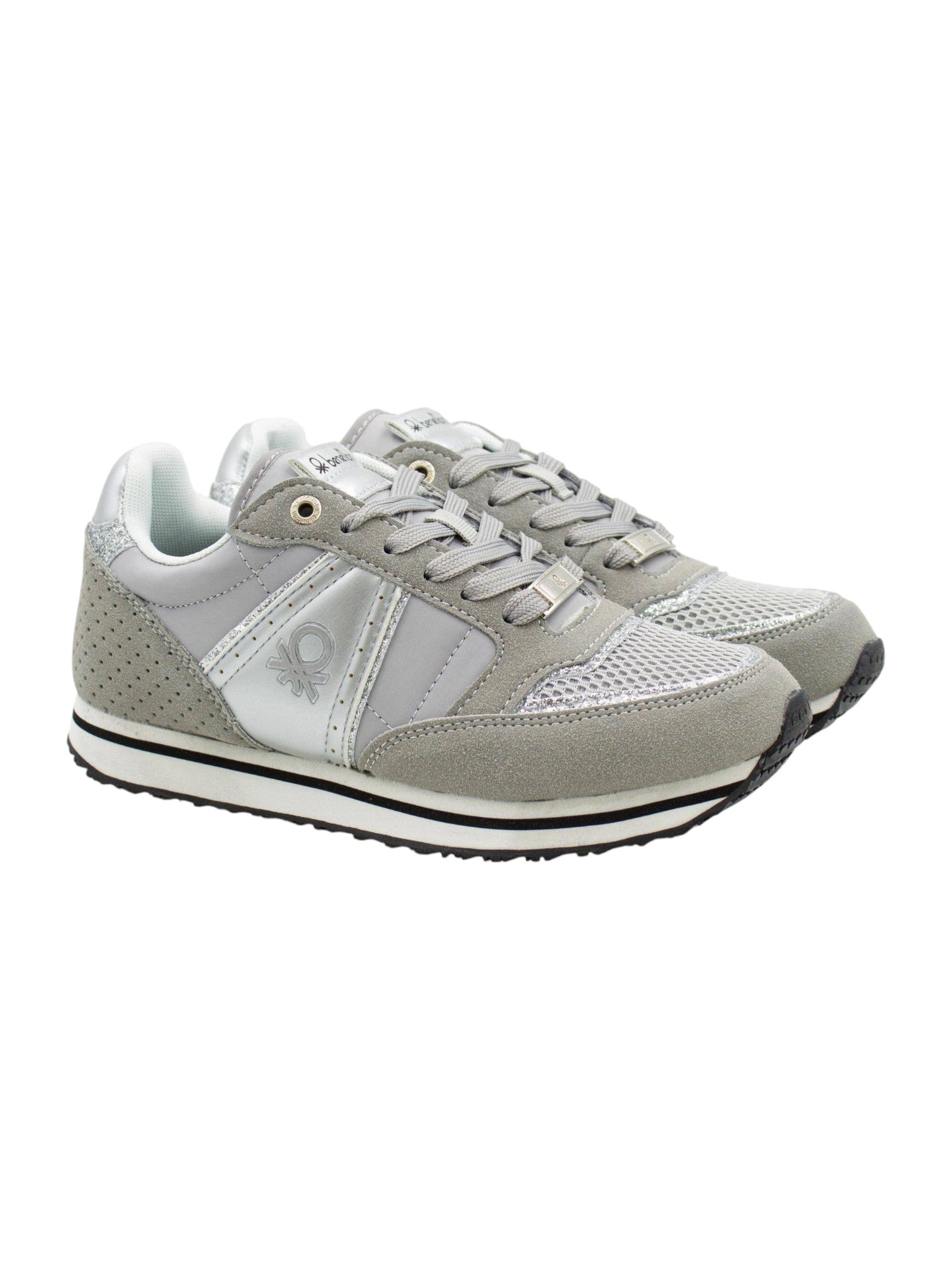 Gray sneakers with white accents on a white background.  United Colors of Benetton, Monza Outlet, Monza Fashion, Shein Outlet 