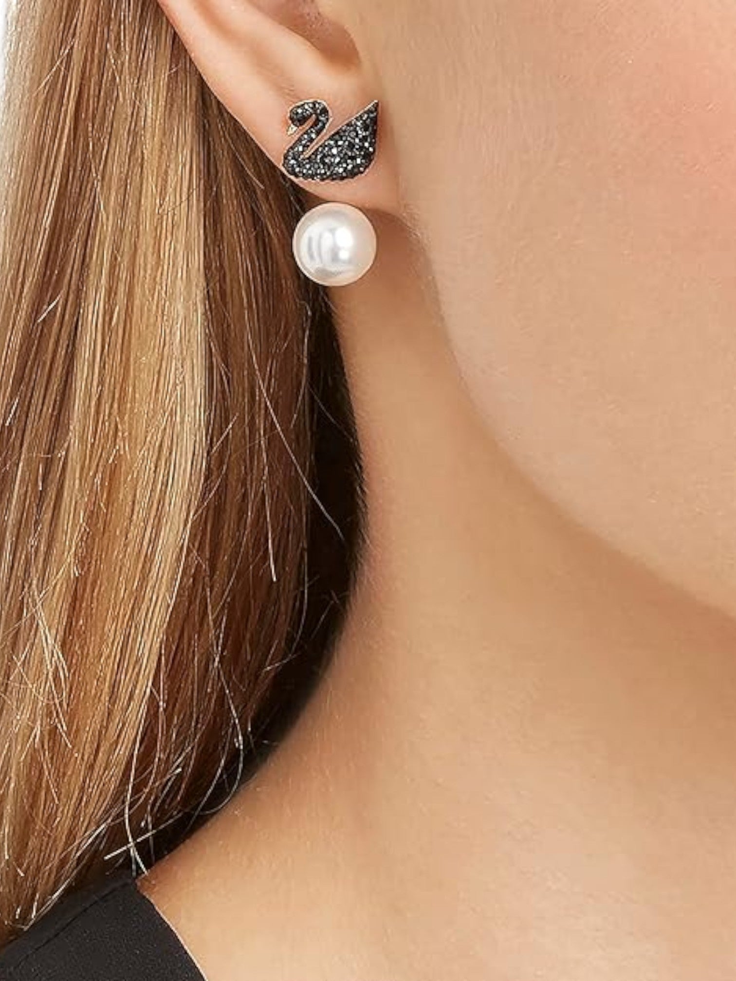 Swarovski Iconic Swan Earring