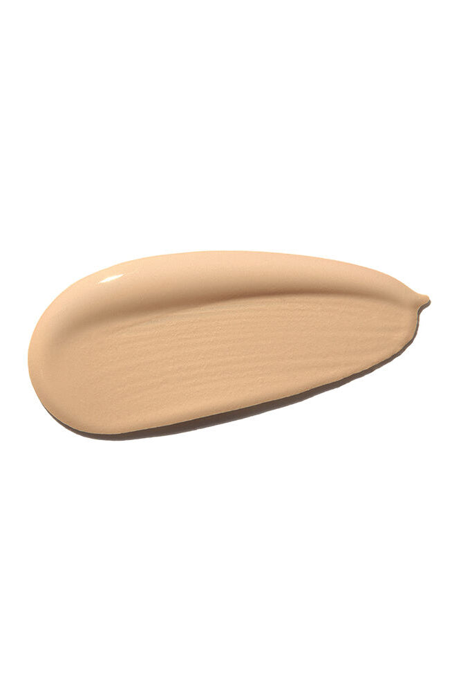 Beige cosmetic swatch on a white background Monza fashion outlet, monza outlet, shein outlet, shien outlet cosmetics, makeup, perfume