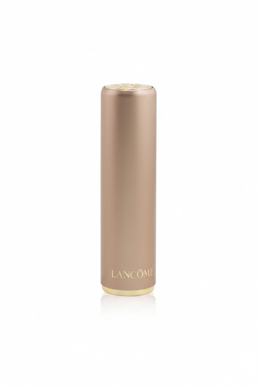 Rose gold ring with a diamond on a white background. lancome, Monza Outlet, Monza Fashion, Shein Outlet