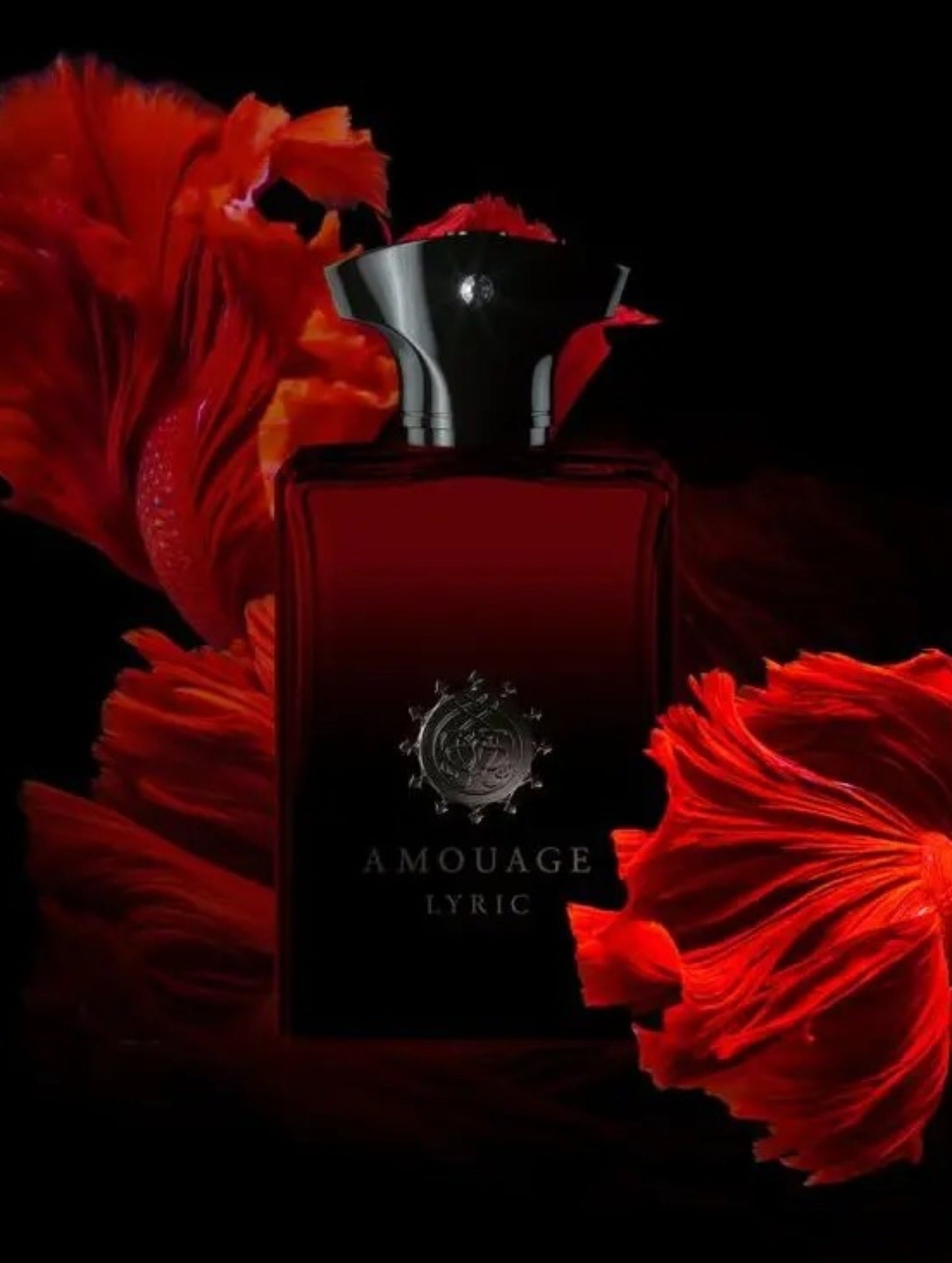 Amouage Lyric perfume bottle surrounded by red flowers on a black background. Amouage, Monza Outlet, Monza Fashion, Shein Outlet