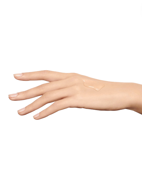 Hand with a small amount of cream on the palm against a white background. Clarins, Monza Outlet, Monza Fashion, Shein Outlet