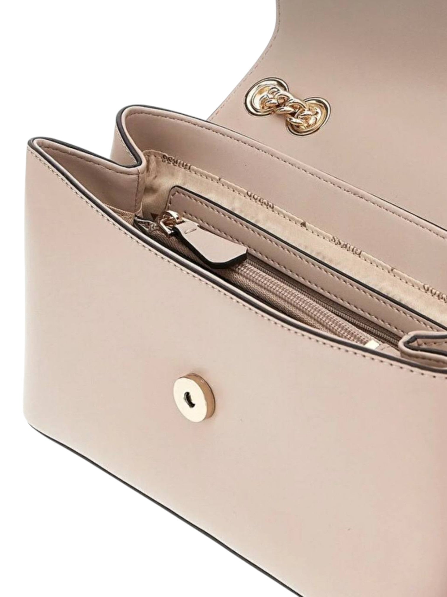 Close-up of a blush pink handbag with gold hardware on a white background. Guess, Monza Outlet, Monza Fashion, Shein Outlet