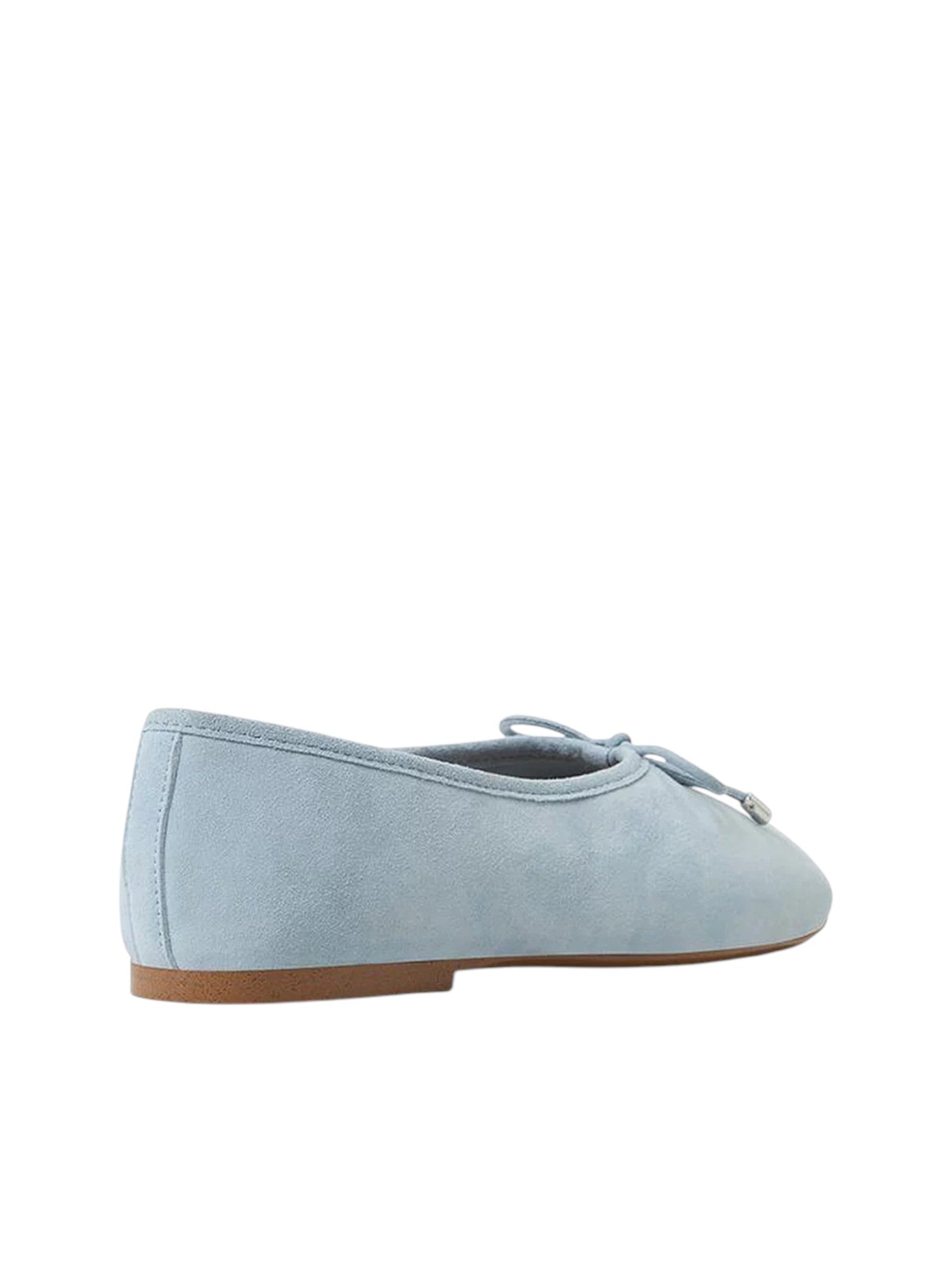 Light blue flat shoe on a white background. Aldo, Monza Outlet, Monza Fashion, Shein Outlet