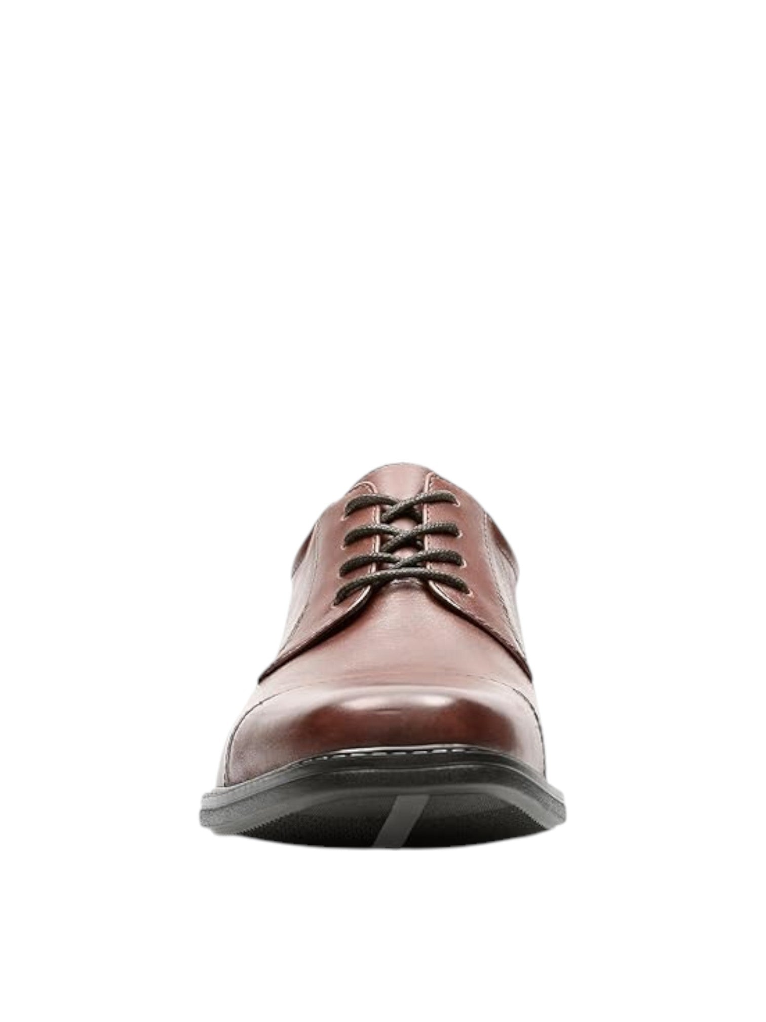 Brown leather dress shoe on a white background. Clarks, Monza Outlet, Monza Fashion, Shein Outlet