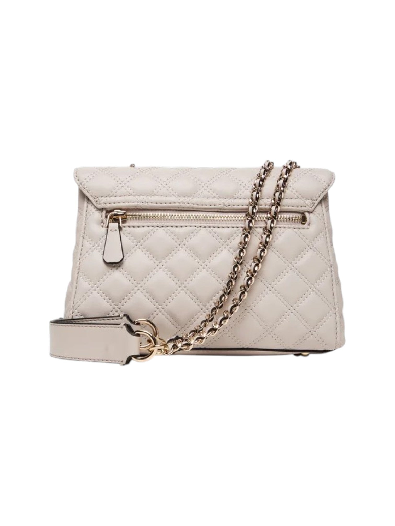 Quilted handbag with a chain strap on a white background. Guess, Monza Outlet, Monza Fashion, Shein Outlet